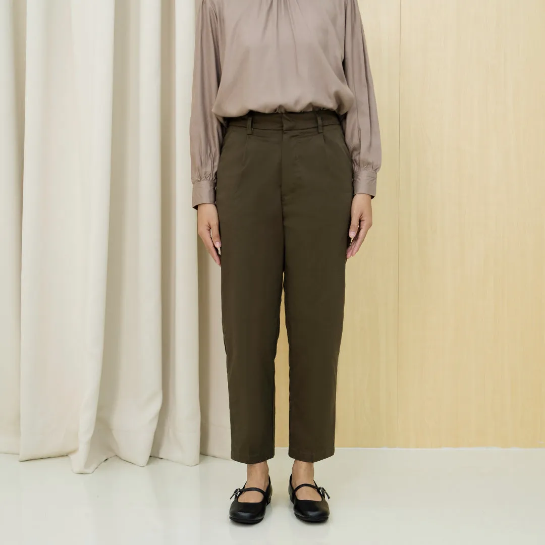 Classic Chino Pants (Minor Reject)