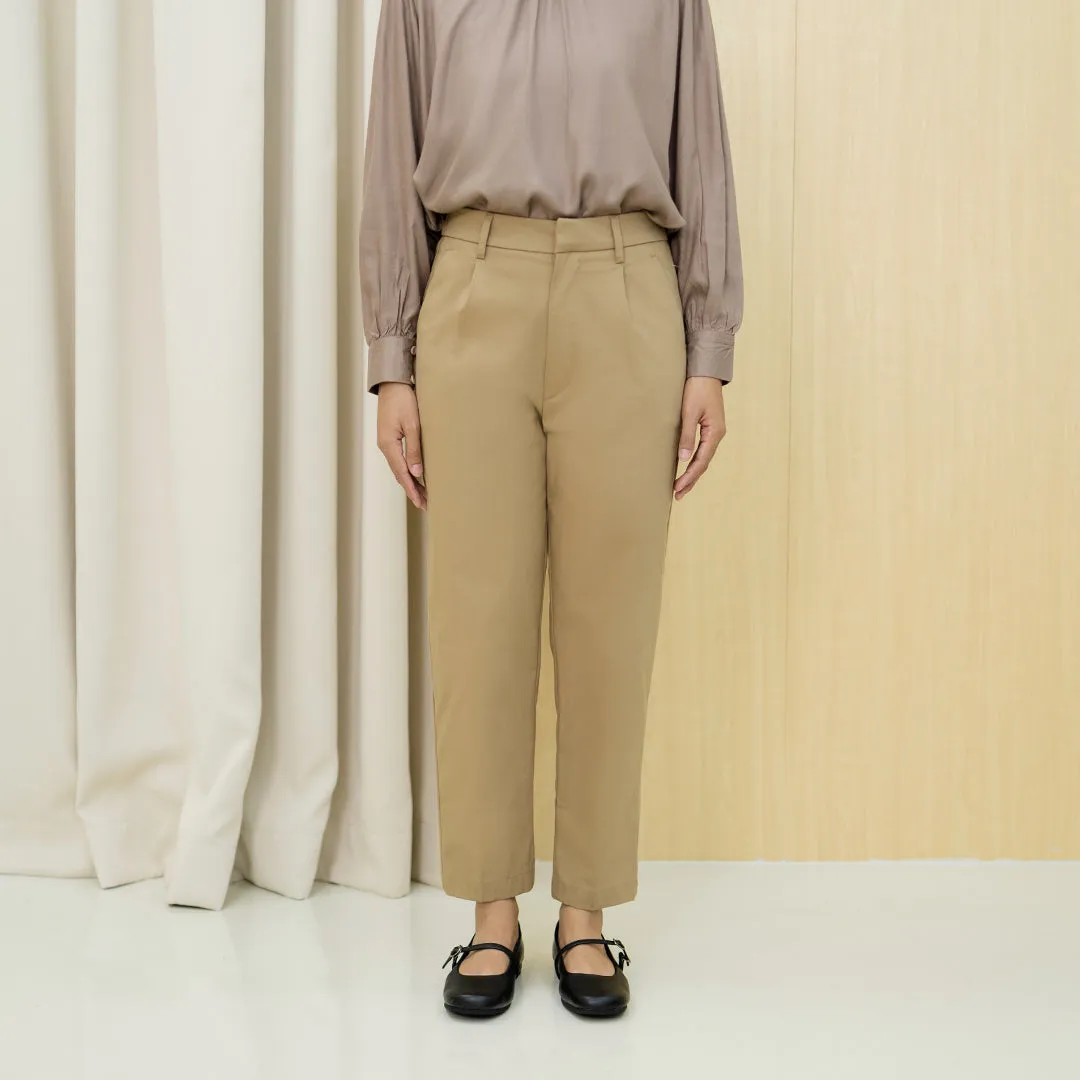 Classic Chino Pants (Minor Reject)