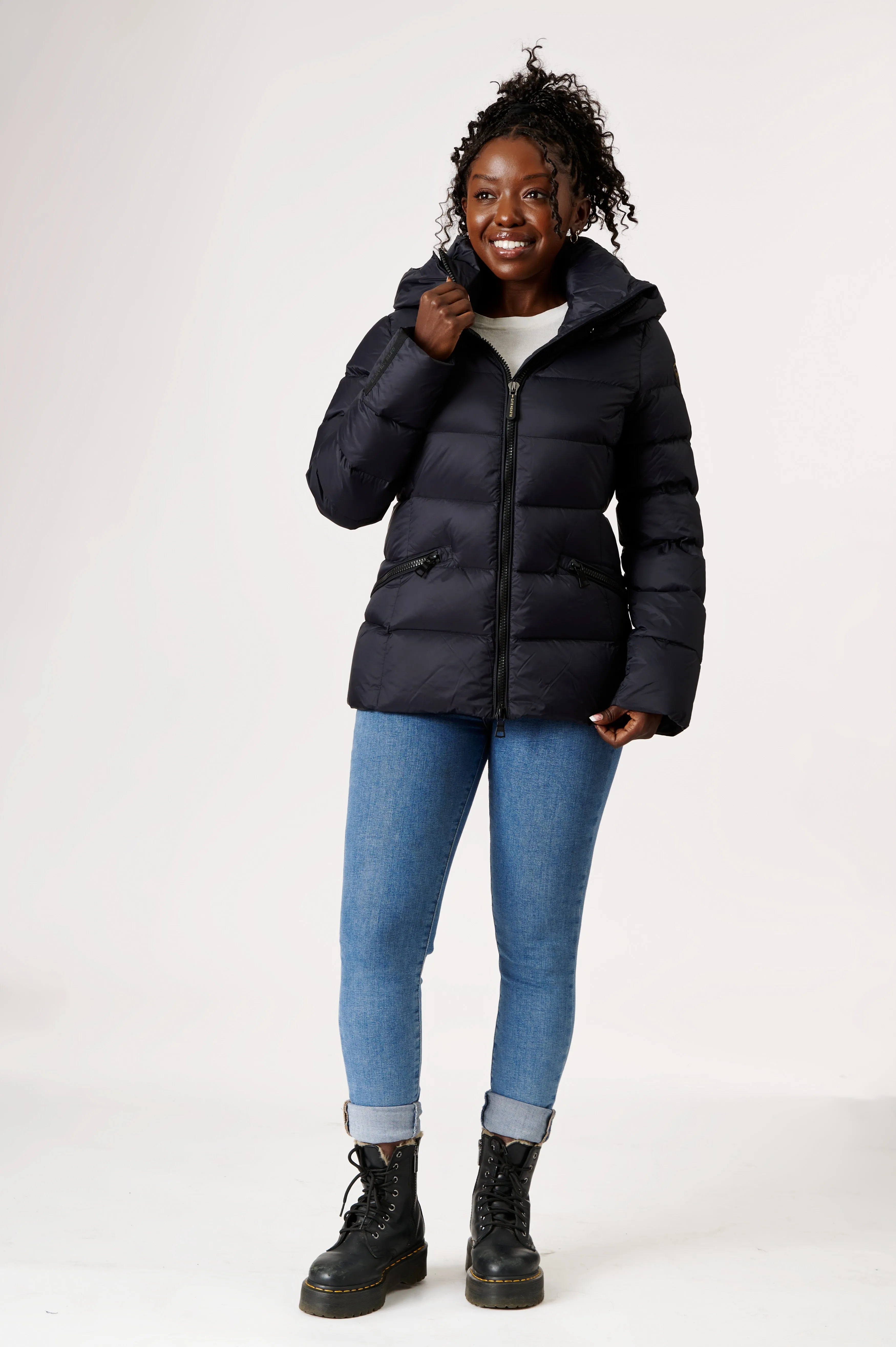 Eira Short Down Jacket | Matte Black & Black