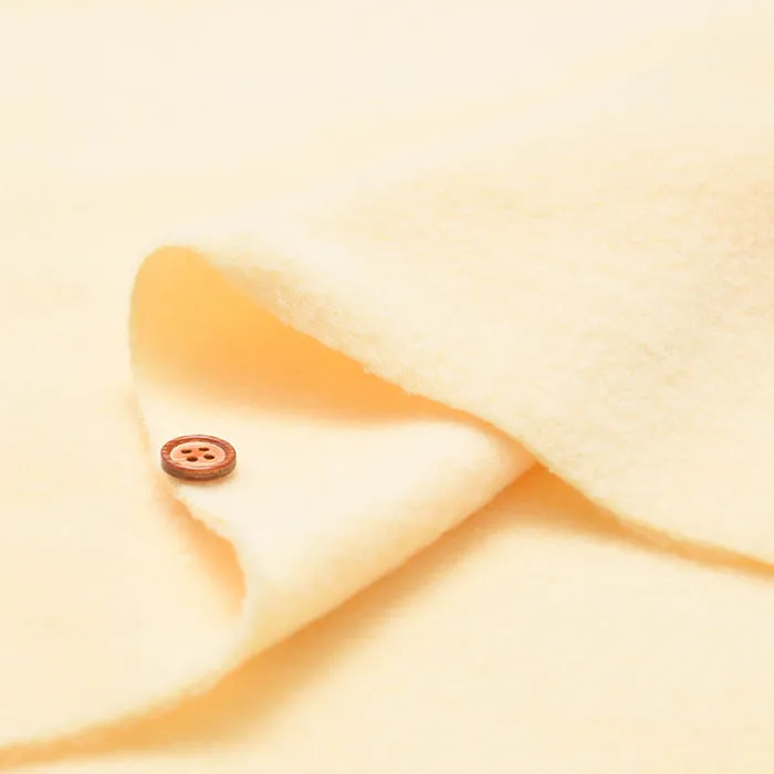 Made in China Polyester Anti-pilling Fleece Fabric Solid Color