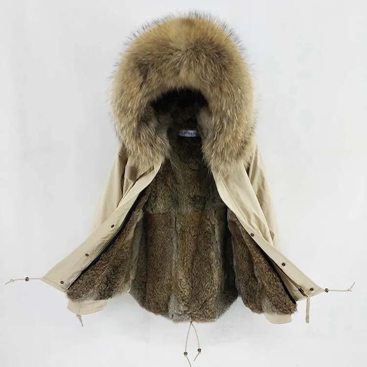 Men's Winter Casual Polyester Slim Parka With Fur