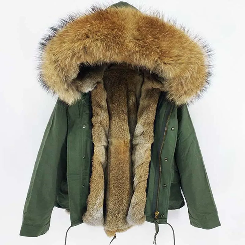 Men's Winter Casual Polyester Slim Parka With Fur