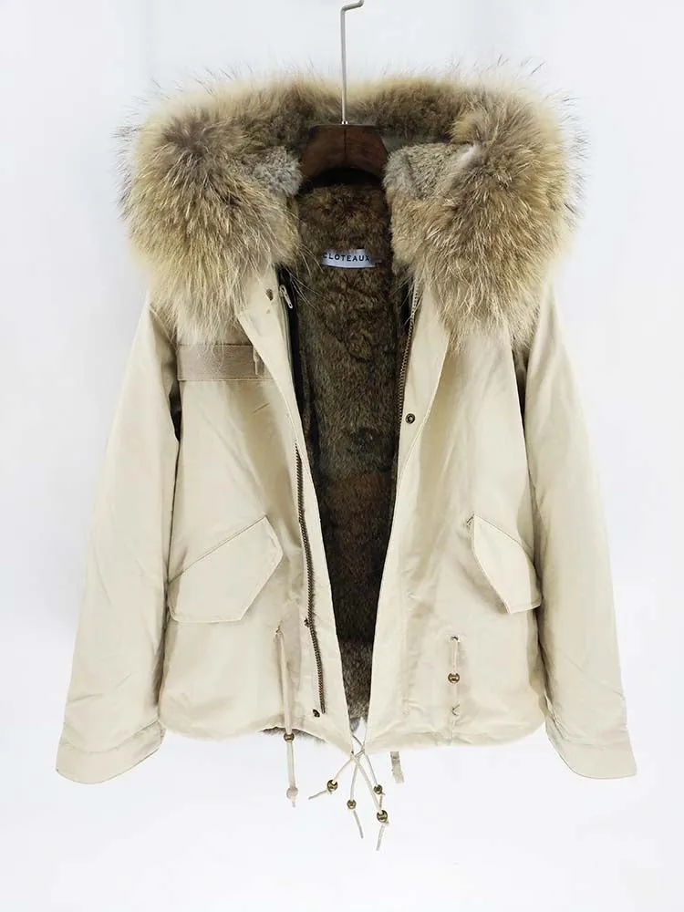 Men's Winter Casual Polyester Slim Parka With Fur