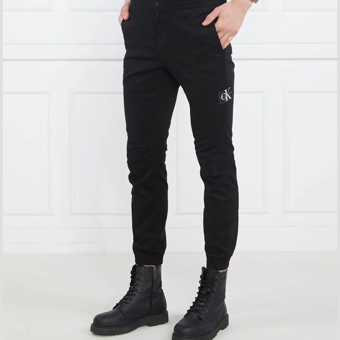 Monologo Badge Casual Chino