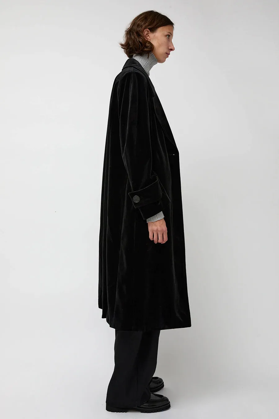 épingler Trigonal Fall Coat in Black Velvet
