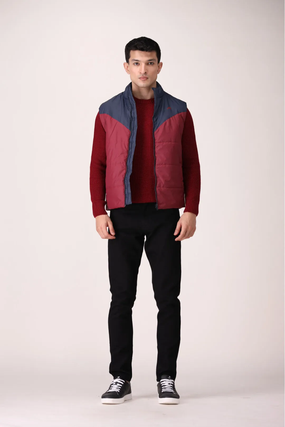 SLEEVELESS QUILTED JACKET