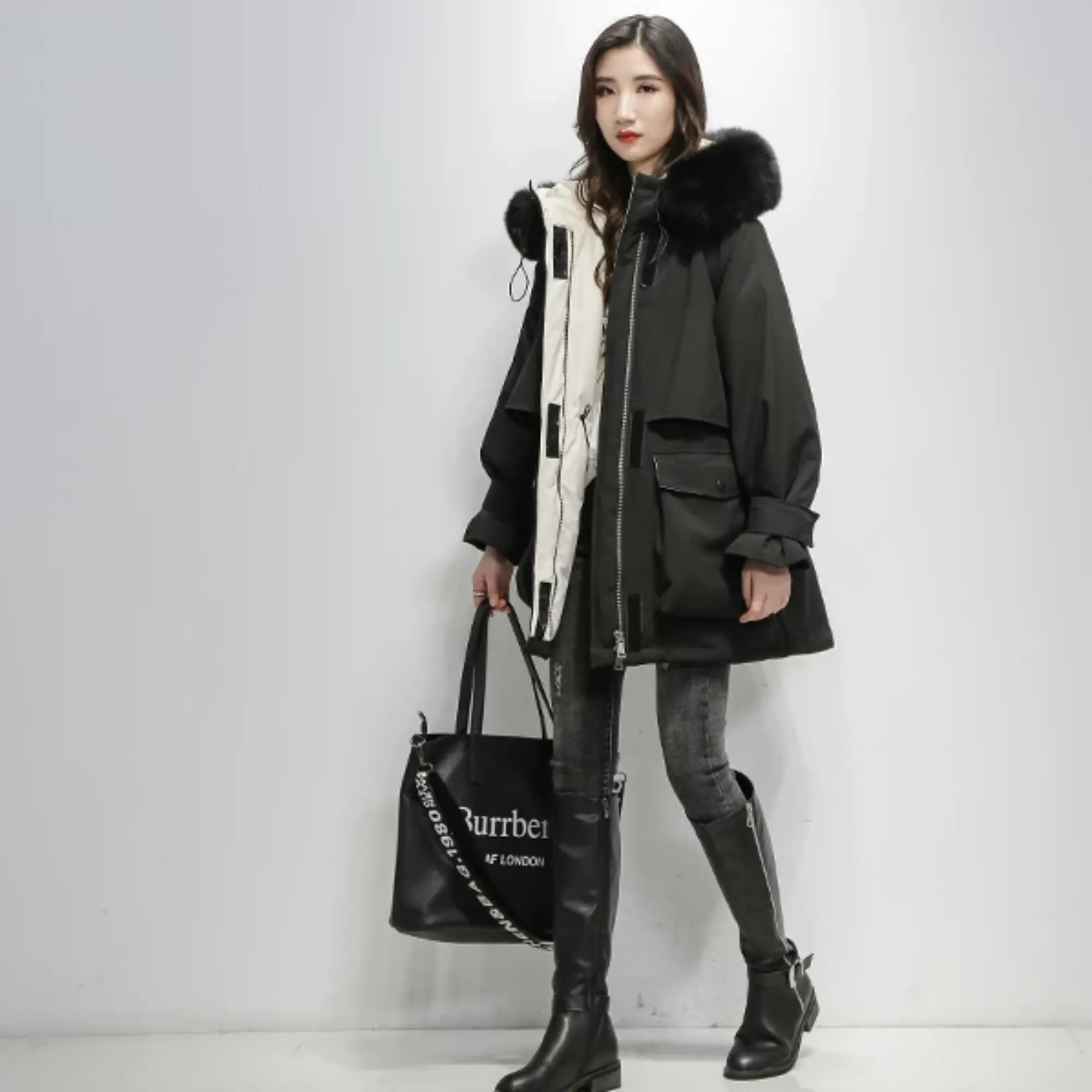 Women's Winter Polyester Hooded Warm Parka With Fox Fur